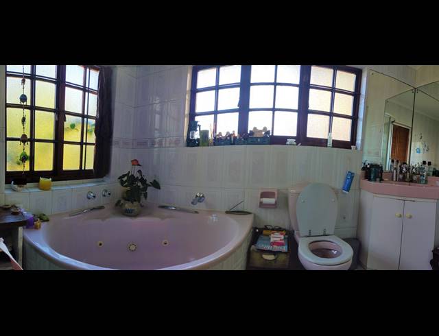 4 BEDROOM HOUSE FOR SALE IN PINELANDS